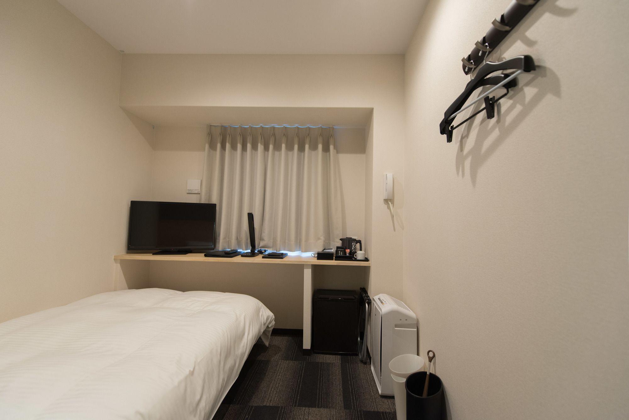Toyotomi Inn 難波高津 Osaka Exterior photo